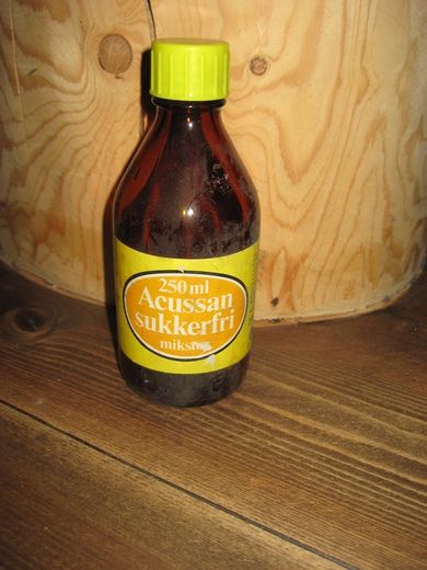 Flaske uten innhold Acussan sukkerfri mixture fra Pharmacia 70 tallet