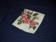Serviett med blomstermotiv fra eldre samling