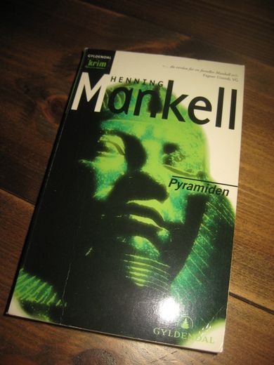 MANKEL: Pyramiden 2001