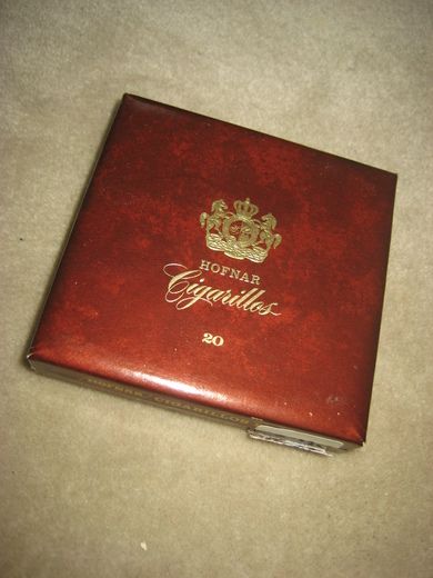 Hofnar Cigarillos, importert av Gunnar Stenberg, Oslo. Uten innhold.