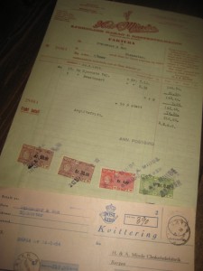 Minde SJOKOLADE - KAKAO & KONFEKTFABRIKK, 24.5. 1954, med kr  74.20 i stempelmerker.