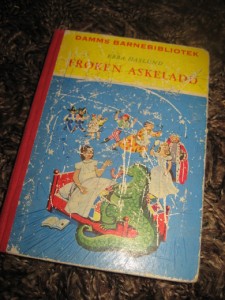 HASLUND: FRØKEN ASKELADD. Bok nr 4, 1955. 