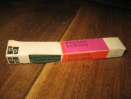 Uåpna eske med PATONS skolisser mørk 50-60 tallet