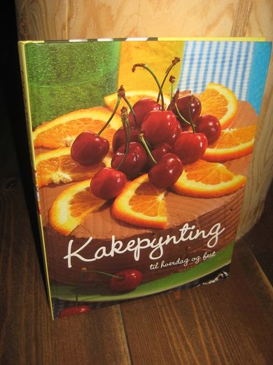 Kakepynting til hverdag og fest 2004