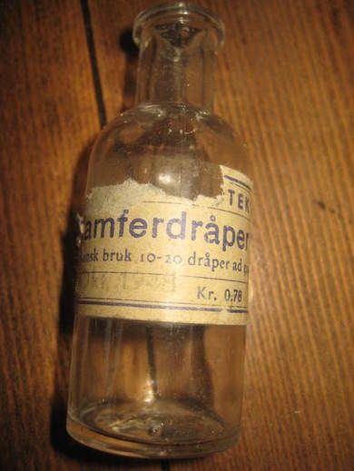LÆRDAL APOTEK Kamferdråper 1948