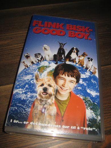 FLINK BISK- GOOD BOY. 2003, 84 MIN, FOR ALLE.