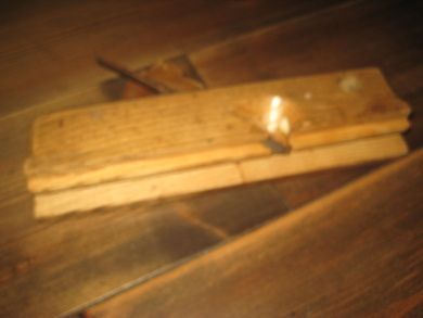 Gammel pen profilhøvel i god stand denne kan du bruke når du skal lage dine profiler Tidleg 1900 27 cm lang