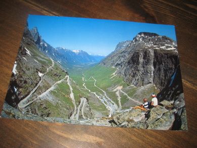 Trollstigveien med utsikt over Isterdalen Aune F-10136-1 Ubrukt