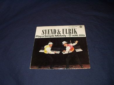 Asmundsen Svend & Neumann Ulrik: O sole mio Play the simple melody