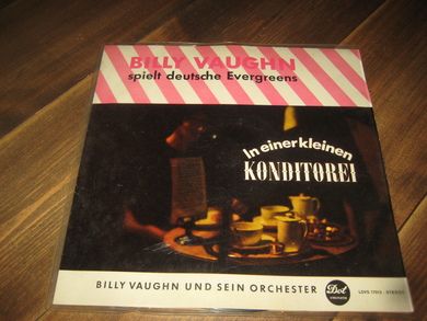 BILLY VAUGHN spielt deutsche Evergreens In einer kleiner KONDITORI 1964