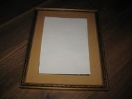 Pen ramme med glass, ca 20*16 cm stor, kan snus begge veier, 50 tallet.