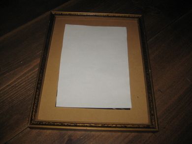 Pen ramme med glass, ca 20*16 cm stor, kan snus begge veier, 50 tallet.