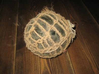 Stor kavl ca 13 cm i diameter mørk grønn tidleg 1900