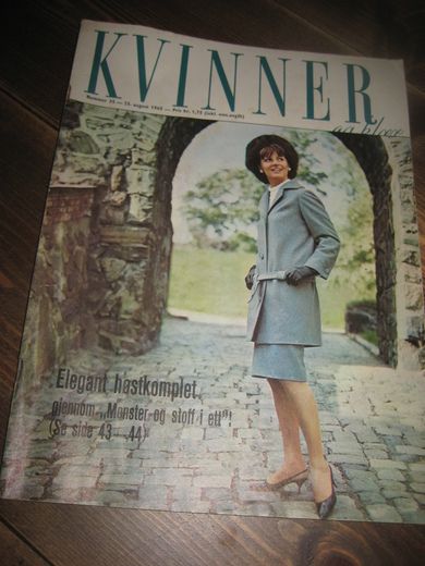1965 nr 035 KVINNER og klær