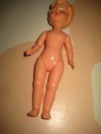 Strøken ubrukt dokke merka CS bak ca 17 cm høg 60-70 tallet?