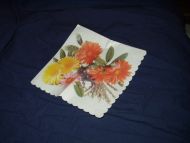 Serviett med blomstermotiv fra eldre samling