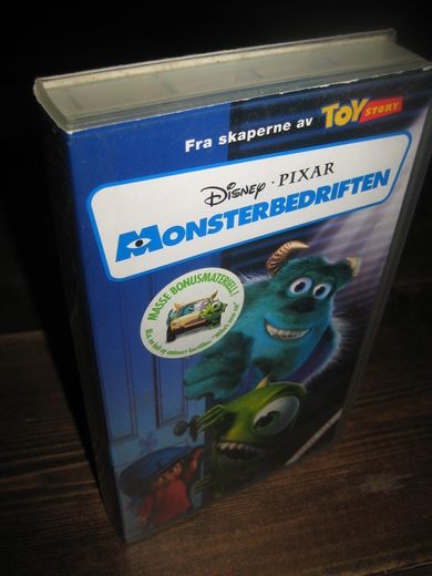 MONSTERBEDRIFTEN 2001 7 ÅR 88 MIN