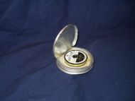 Pen blikkboks for oppbevaring av diverse